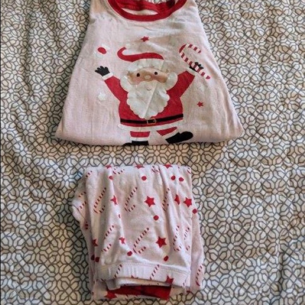 2 Piece Long-Sleeved PJ’s!